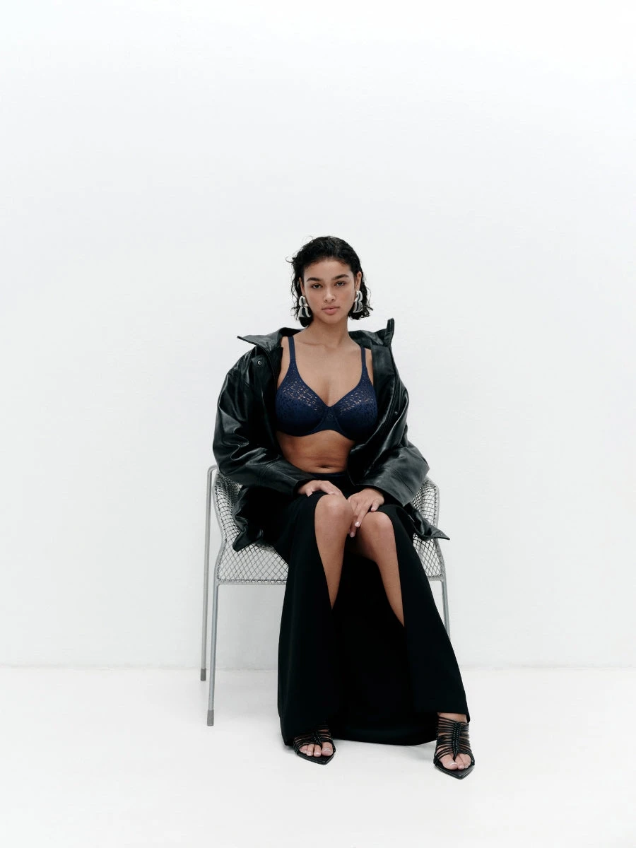 Chantelle Easy Feel Norah Covering Moulded Bra - Ultramarine Blue - Image 5