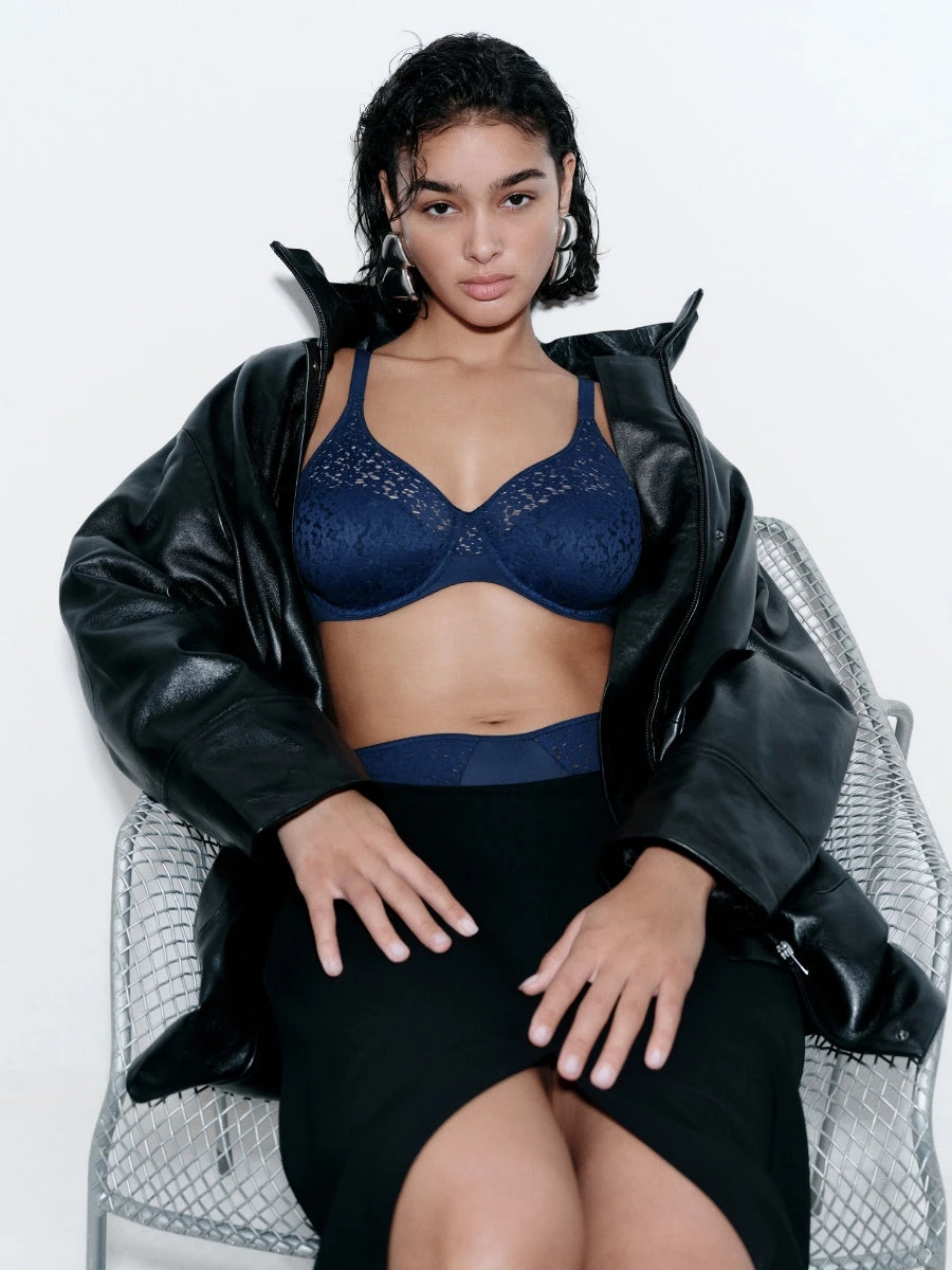 Chantelle Easy Feel Norah Covering Moulded Bra - Ultramarine Blue - Image 4