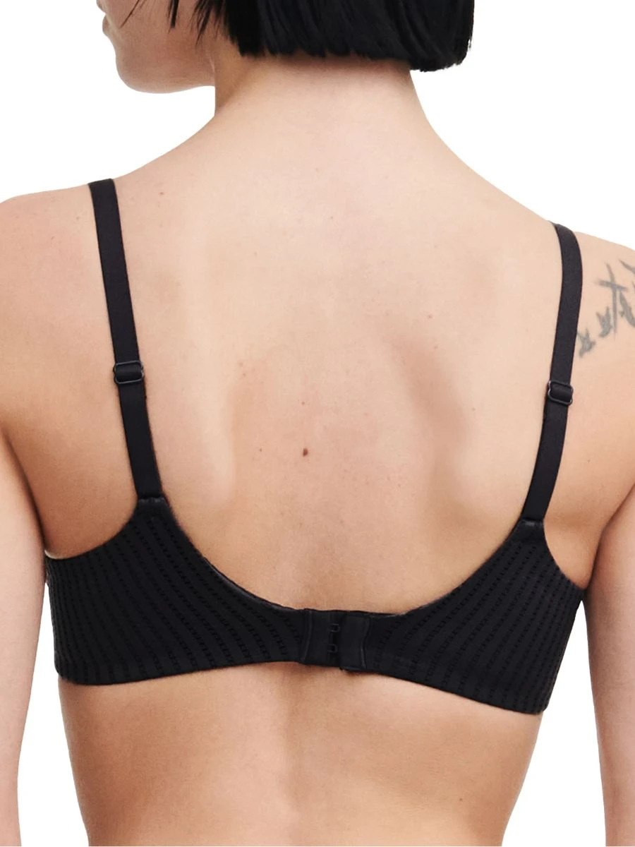 Chantelle Easy Feel Marilyn Covering T-Shirt Bra - Black - Image 2