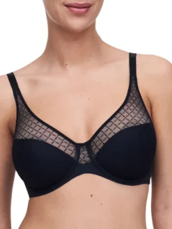 Chantelle Norah Chic Covering Moulded Bra - Black