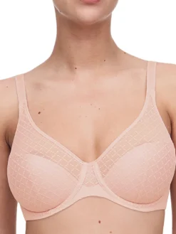 Chantelle Norah Chic Covering Moulded Bra - Dusky Pink