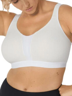 Triumph Triaction Energy Lite Sports Bra - White